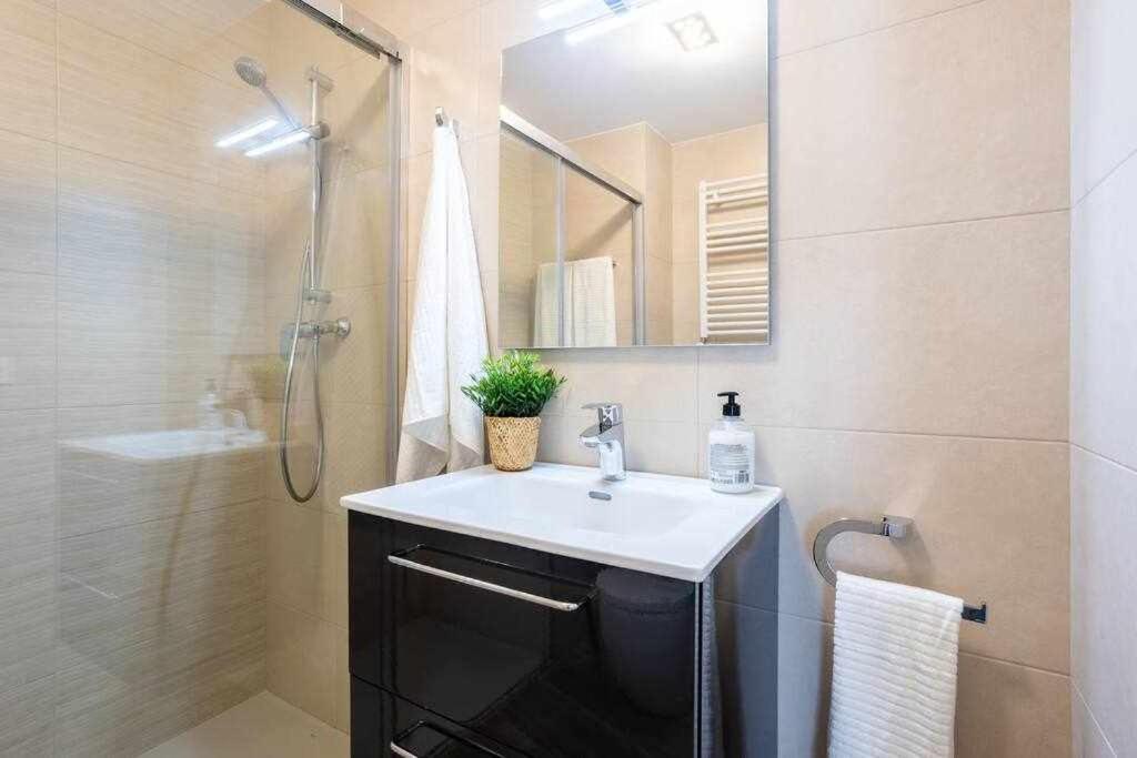 Coimbra Etxea Precioso Piso Recien Estrenado Apartment Bermeo Bagian luar foto
