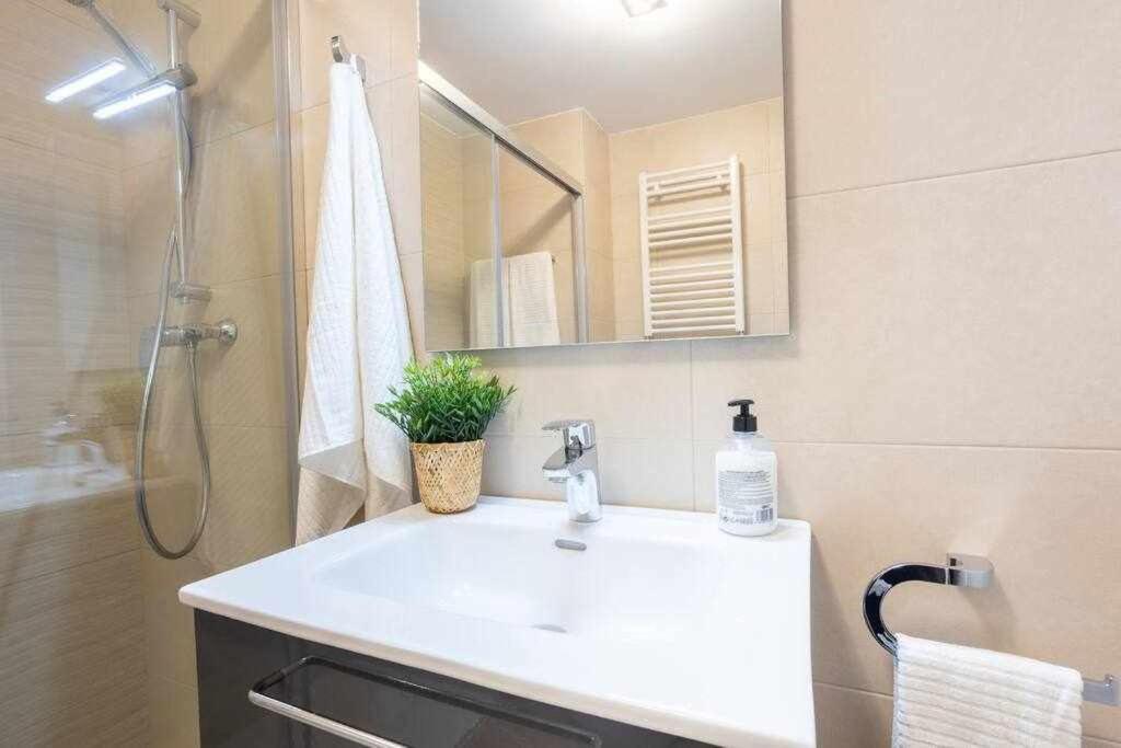 Coimbra Etxea Precioso Piso Recien Estrenado Apartment Bermeo Bagian luar foto